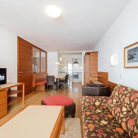 In With Shared Fitness Apartmán *