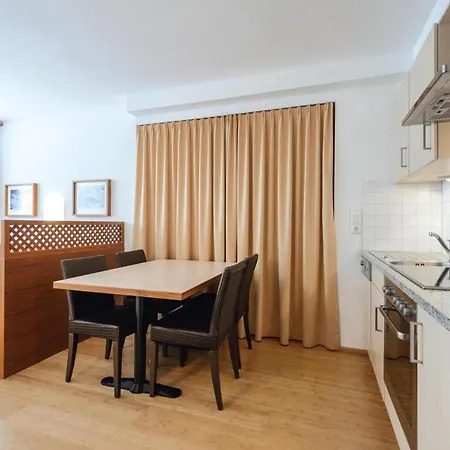 In With Shared Fitness Apartmán